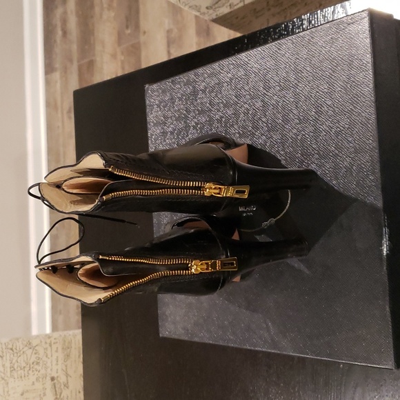 PRADA Lace up platform heels / booties! - Picture 3 of 10